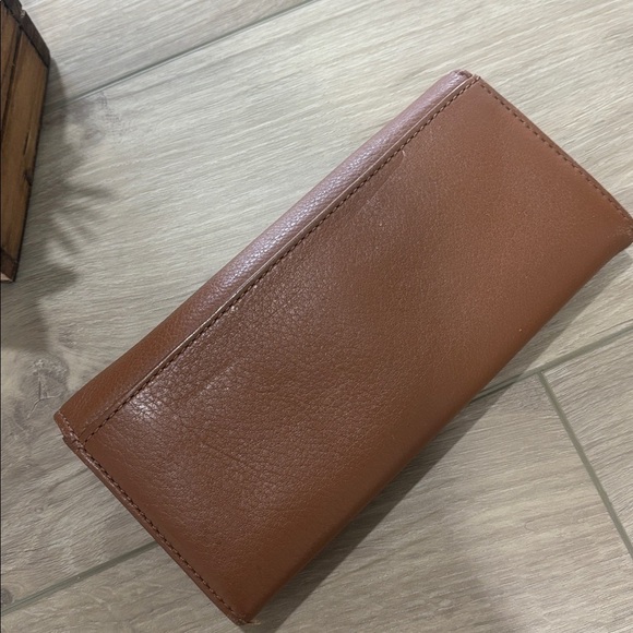 Michael Kors Brown Jet Set Slim Flap Wallet - Picture 8 of 8